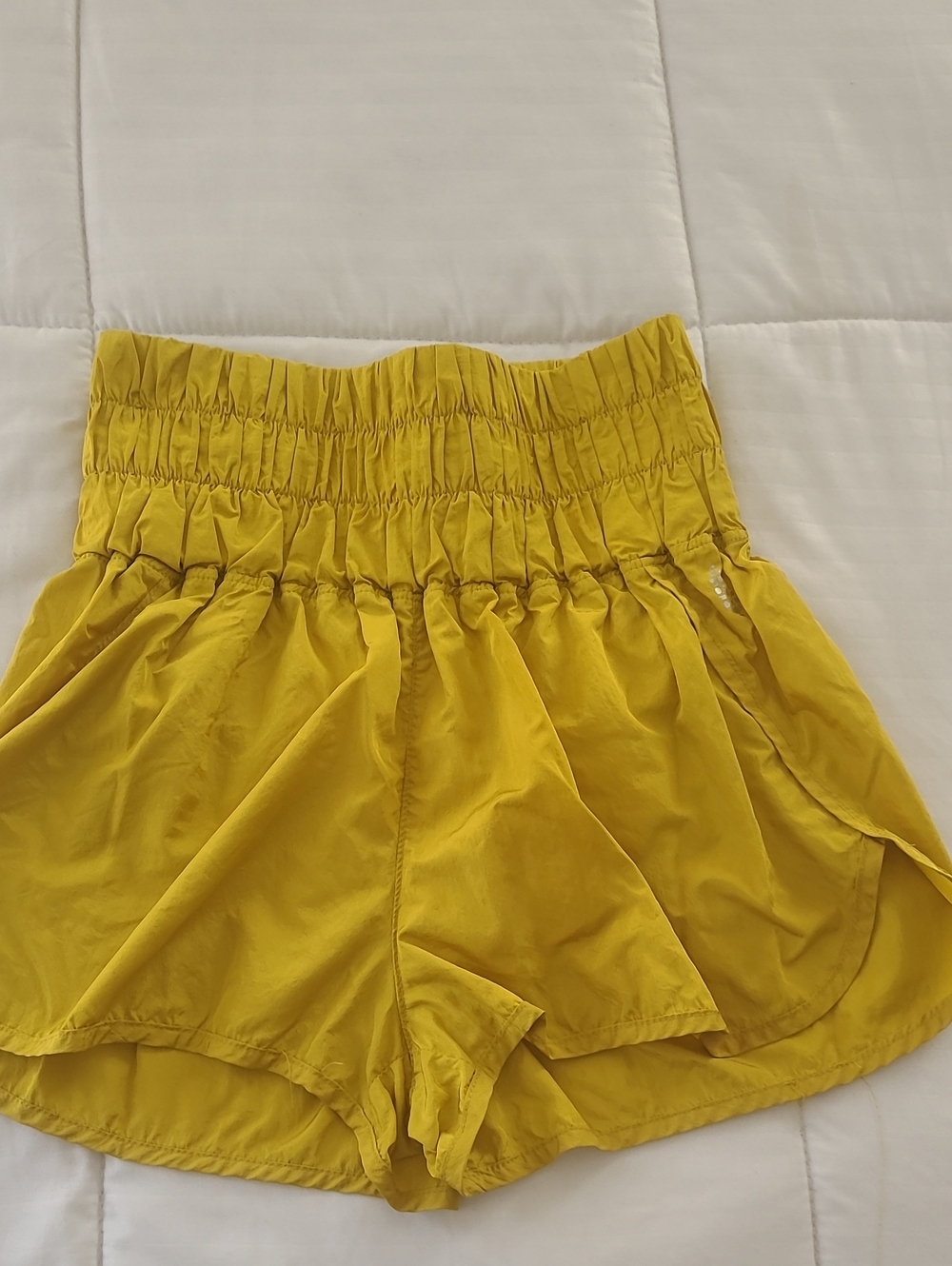 Free People Movemment Golden Mustard High Waist Smocked Women’s Shorts Sz M